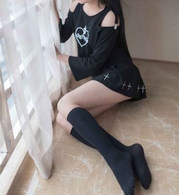 少妇被粗大的猛烈进出免费视频