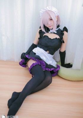 年轻的小保姆