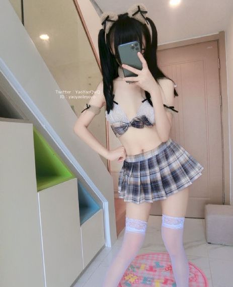美女跳舞