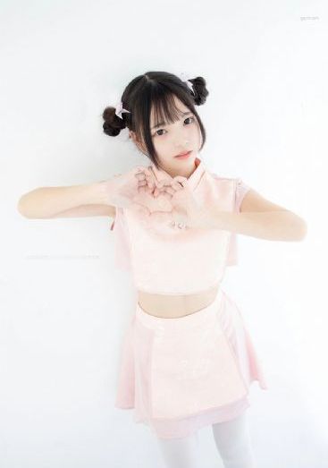 石原莉奈の浓厚な接吻と
