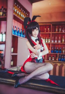 《漂亮的女邻居》在线观看